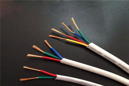 你知道電源線顏色代表什么嗎？